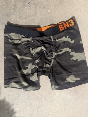 BN3TH Glacier Creek Spruce Camo Boxer Briefs - Black & Olive Green Size M,
